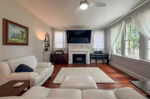 417 SW 10th St, Gainesville, FL 32601 - Photo 4