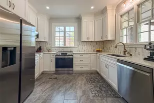417 SW 10th St, Gainesville, FL 32601 - Photo 12