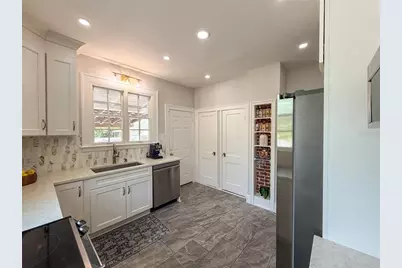 417 SW 10th Street, Gainesville, FL 32601 - Photo 16