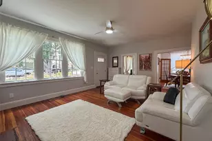 417 SW 10th St, Gainesville, FL 32601 - Photo 6