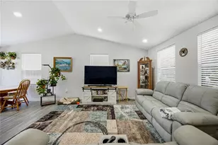 9025 SE Co Rd 221, Hampton, FL 32044 - Photo 14