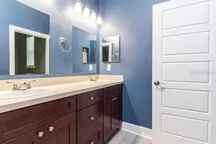 321 NW 7th Terrace, Gainesville, FL 32601 - Photo 4