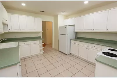 2340 NW 16th Avenue, Gainesville, FL 32605 - Photo 12
