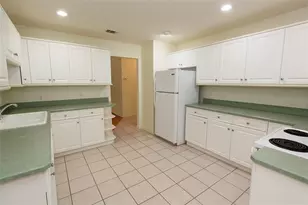 2340 NW 16th Ave, Gainesville, FL 32605 - Photo 12