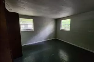 1958 NW 4th St, Gainesville, FL 32609 - Photo 10