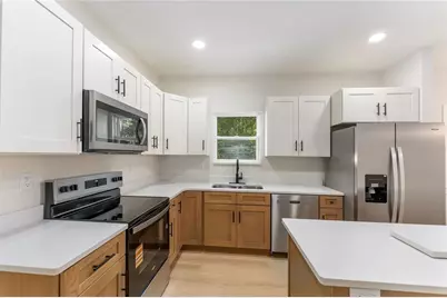 925 NE 17th Drive, Gainesville, FL 32641 - Photo 10