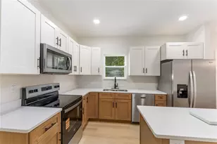925 NE 17th Dr, Gainesville, FL 32641 - Photo 10