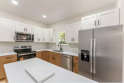 925 NE 17th Drive, Gainesville, FL 32641 - Photo 8