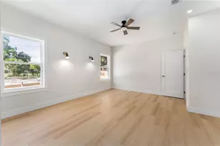 925 NE 17th Dr, Gainesville, FL 32641 - Photo 16