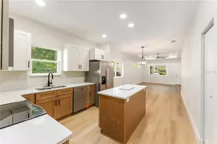 925 NE 17th Dr, Gainesville, FL 32641 - Photo 12