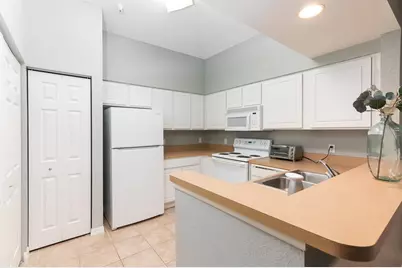 4850 SW 91st Terrace #301, Gainesville, FL 32608 - Photo 6