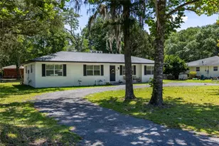 926 Woodlawn St, Starke, FL 32091 - Photo 2