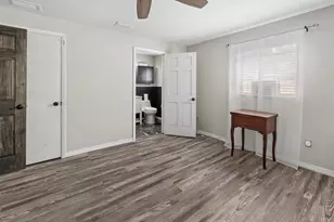 917 SW Second Ave, Trenton, FL 32693 - Photo 22