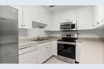 501 SW 75th Street #B5, Gainesville, FL 32607 - Photo 10