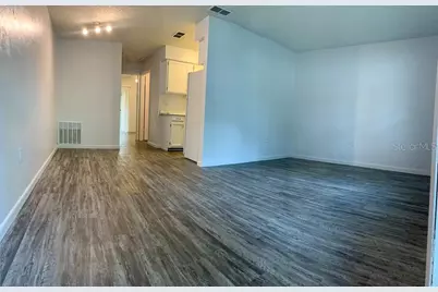 1213 NW 39th Avenue #B4, Gainesville, FL 32609 - Photo 2
