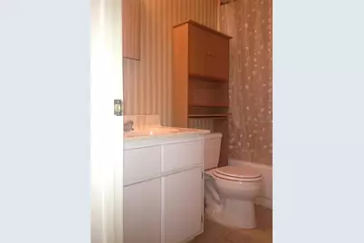 4224 SW 70th Terrace #B, Gainesville, FL 32608 - Photo 2
