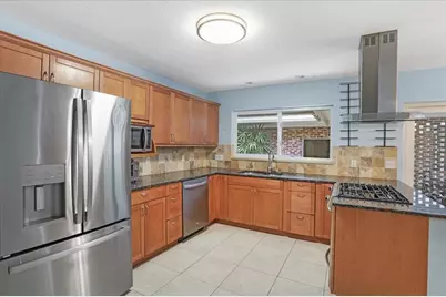 1915 NW 16th Avenue, Gainesville, FL 32605 - Photo 12