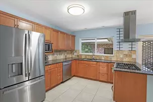1915 NW 16th Ave, Gainesville, FL 32605 - Photo 12