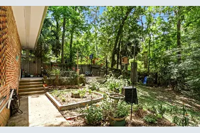 1915 NW 16th Avenue, Gainesville, FL 32605 - Photo 38