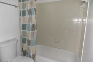 6124 SW 10th Pl, Gainesville, FL 32607 - Photo 16