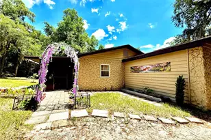 208 Ashley St, Hawthorne, FL 32640 - Photo 2