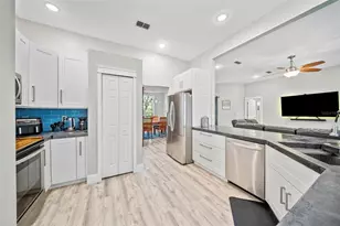 53 Oakwood Rd, Jacksonville Beach, FL 32250 - Photo 18