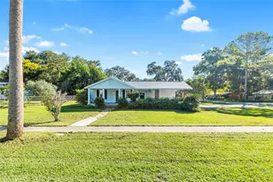 123 SE 1st St, Williston, FL 32696 - Photo 2