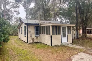 407 NE 19th Dr, Gainesville, FL 32641 - Photo 2