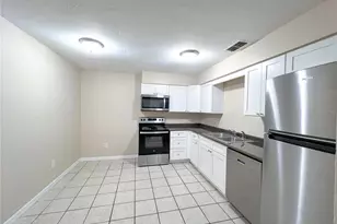 703 SW 69th Terrace, Gainesville, FL 32607 - Photo 2
