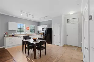 20 SW 6th St, Gainesville, FL 32601 - Photo 6