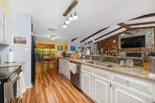 16422 NE 10th St, Gainesville, FL 32609 - Photo 12