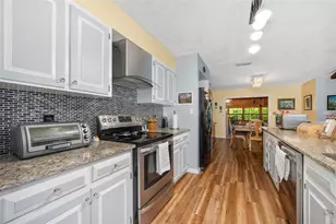 16422 NE 10th St, Gainesville, FL 32609 - Photo 14