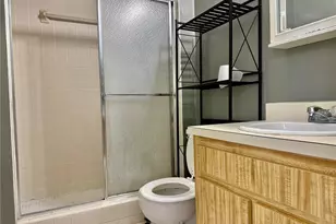 2735 SW 35th Pl, Gainesville, FL 32608 - Photo 20