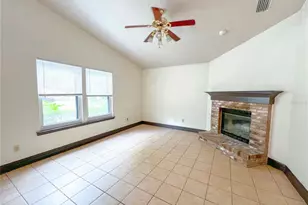 4112 NW 16th Dr, Gainesville, FL 32605 - Photo 2