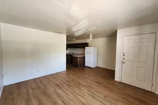 719 SW 70th Terrace, Gainesville, FL 32607 - Photo 2