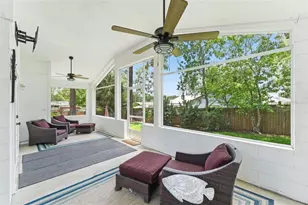 8127 SW 12th Pl, Gainesville, FL 32607 - Photo 18