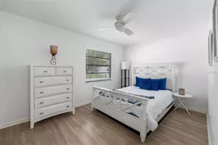 8127 SW 12th Pl, Gainesville, FL 32607 - Photo 14