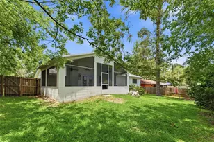 8127 SW 12th Pl, Gainesville, FL 32607 - Photo 22