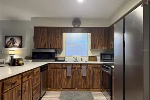 1101 SW 19th Pl, Gainesville, FL 32601 - Photo 10