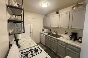 1700 SW 16th Ct, Gainesville, FL 32608 - Photo 8