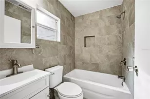 1318 Northeast 14th Street, Gainesville, FL 32601 - Photo 18