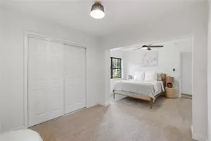 910 NE 24th St, Gainesville, FL 32641 - Photo 18