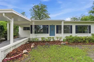 910 NE 24th St, Gainesville, FL 32641 - Photo 4