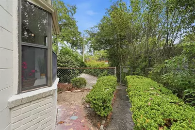 910 NE 24th Street, Gainesville, FL 32641 - Photo 32