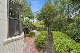 910 NE 24th St, Gainesville, FL 32641 - Photo 32