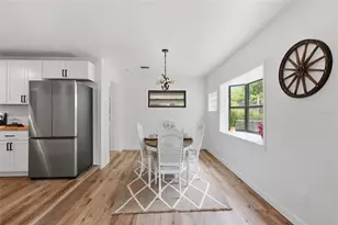 910 NE 24th St, Gainesville, FL 32641 - Photo 12