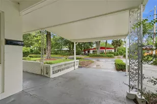 910 NE 24th St, Gainesville, FL 32641 - Photo 6