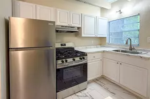 219 NW 3rd Ave, Gainesville, FL 32601 - Photo 8