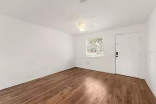 1911 SE 14th Ave, Gainesville, FL 32641 - Photo 2