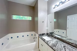 4933 NW 1st Pl, Gainesville, FL 32607 - Photo 10